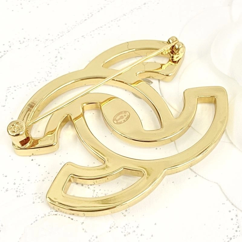 Chanel Brooches Casual 230271