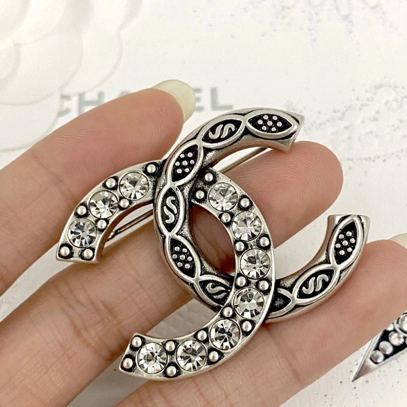 Chanel Brooches Affordable 230324