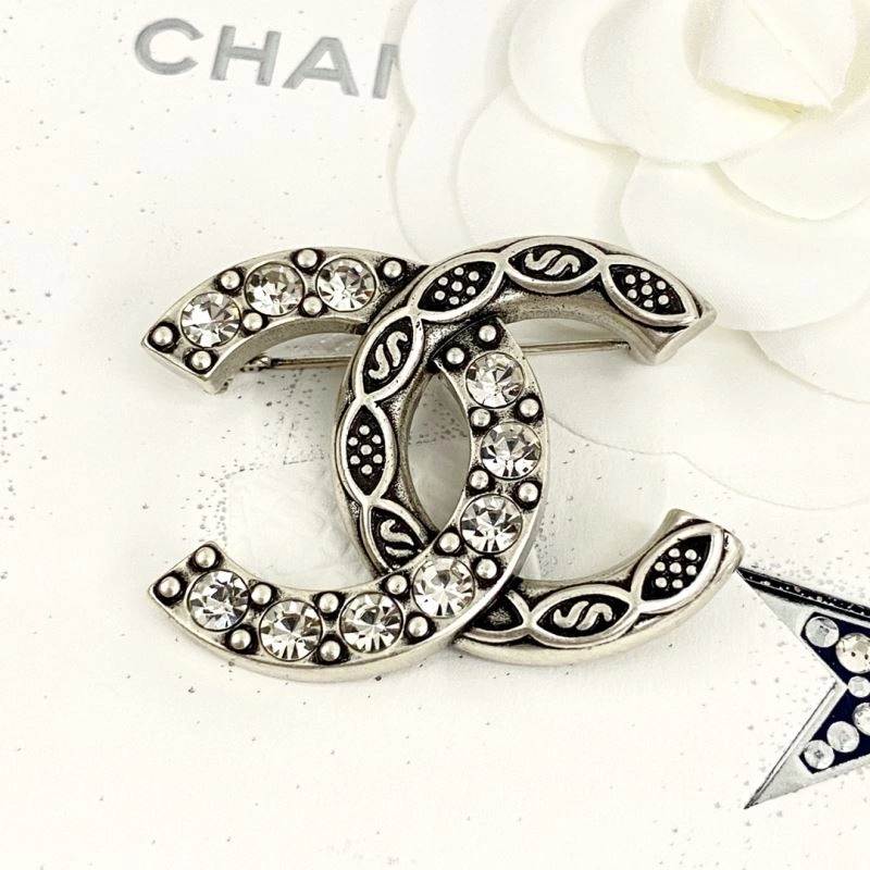 Chanel Brooches Affordable 230324