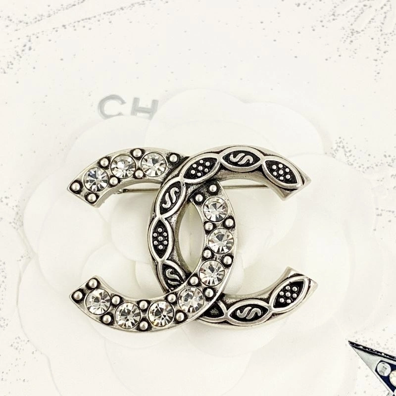 Chanel Brooches Affordable 230324