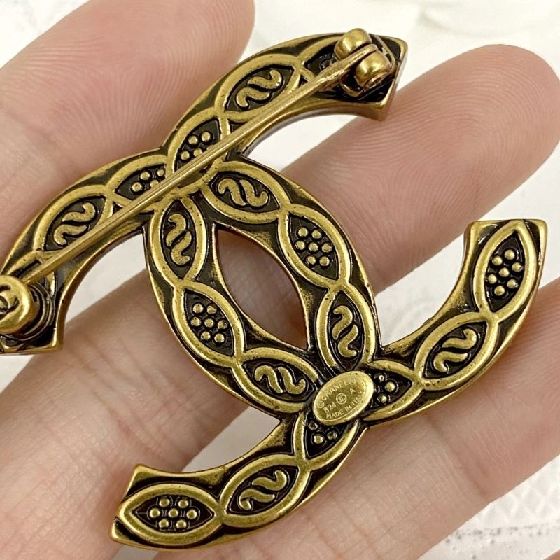 BestValue Chanel Brooches 230263
