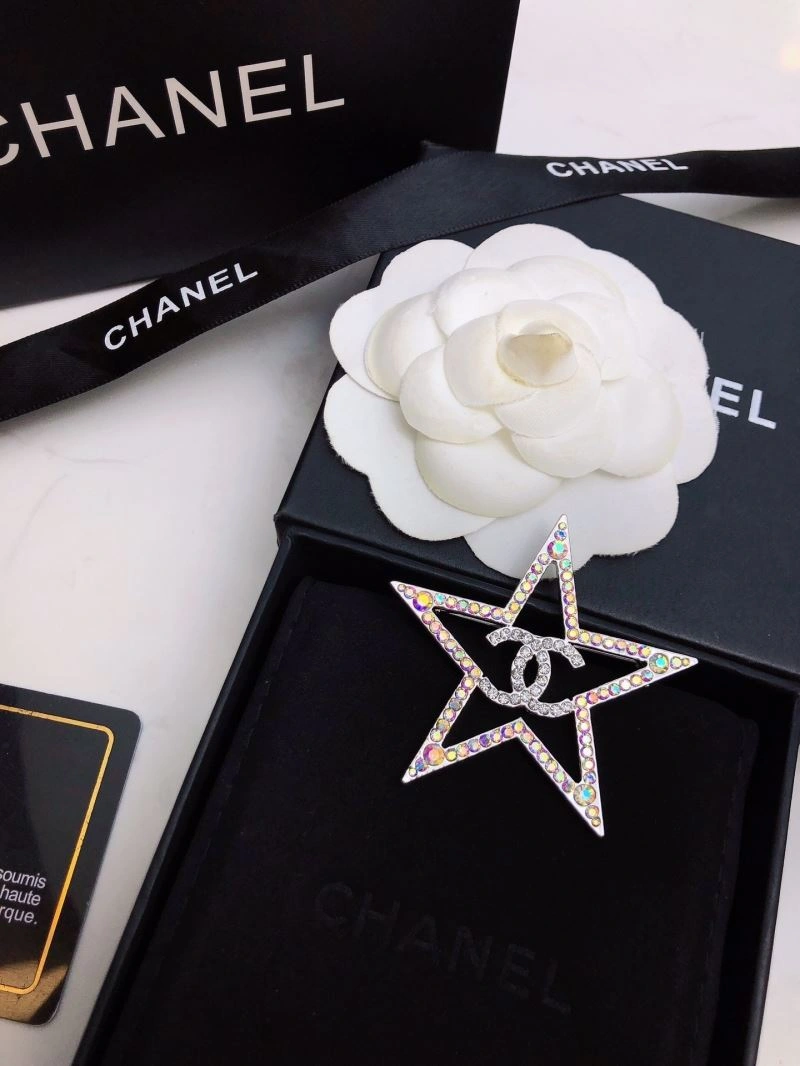 Chanel Brooches Colorful 230359