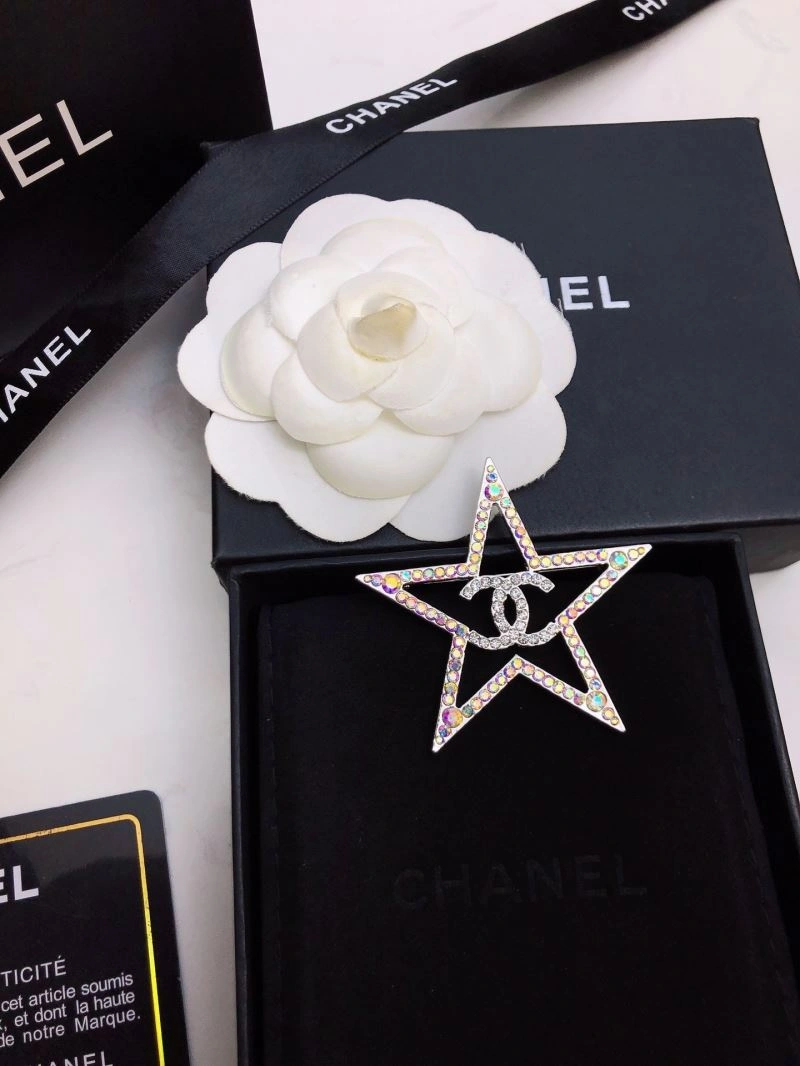 Chanel Brooches Colorful 230359