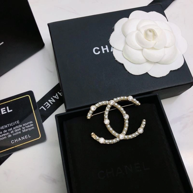 FastDry Chanel Brooches 230327
