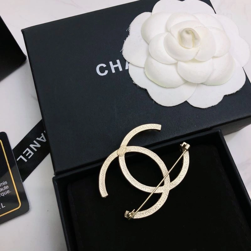 FastDry Chanel Brooches 230327