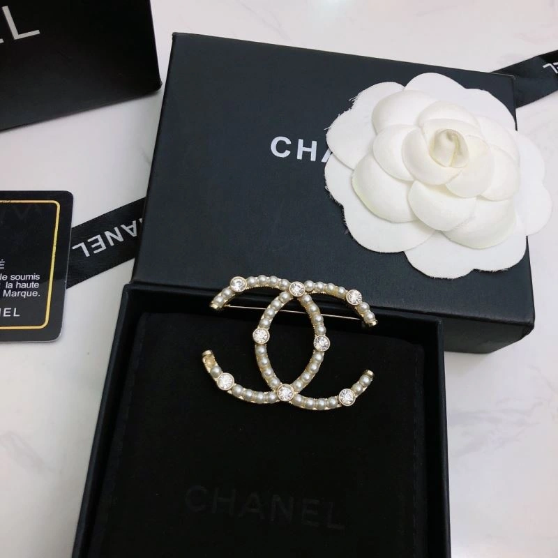 FastDry Chanel Brooches 230327