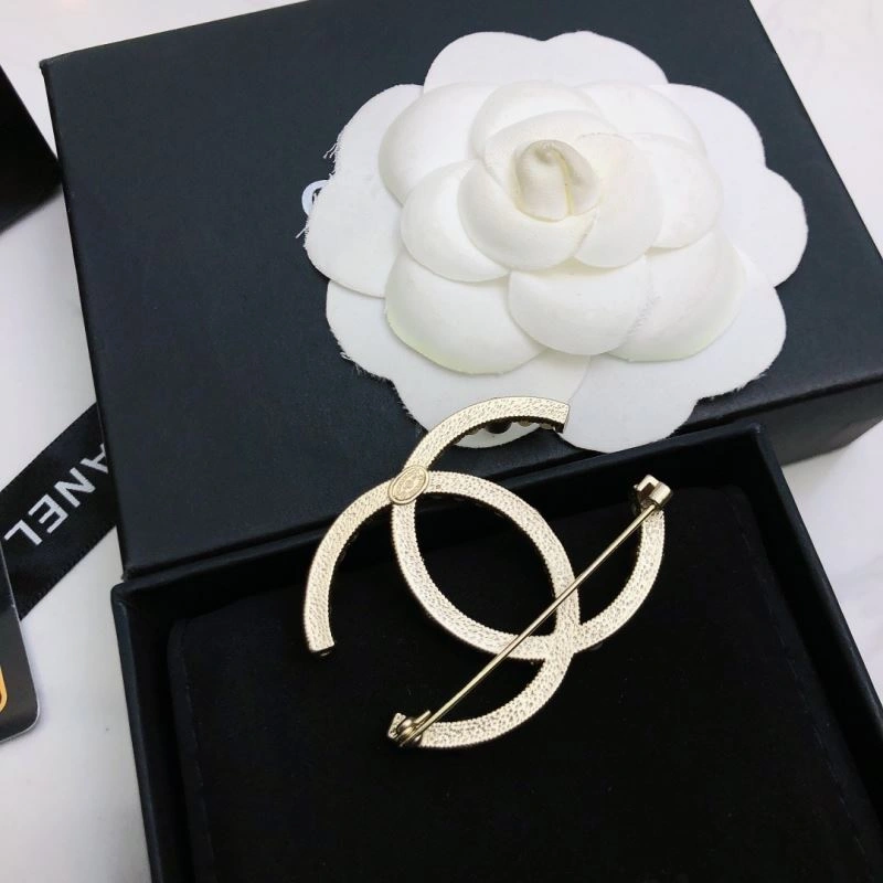FastDry Chanel Brooches 230327