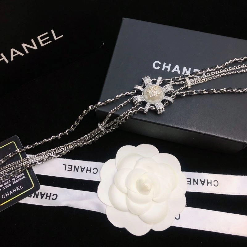 Youthful Chanel Brooches 230261