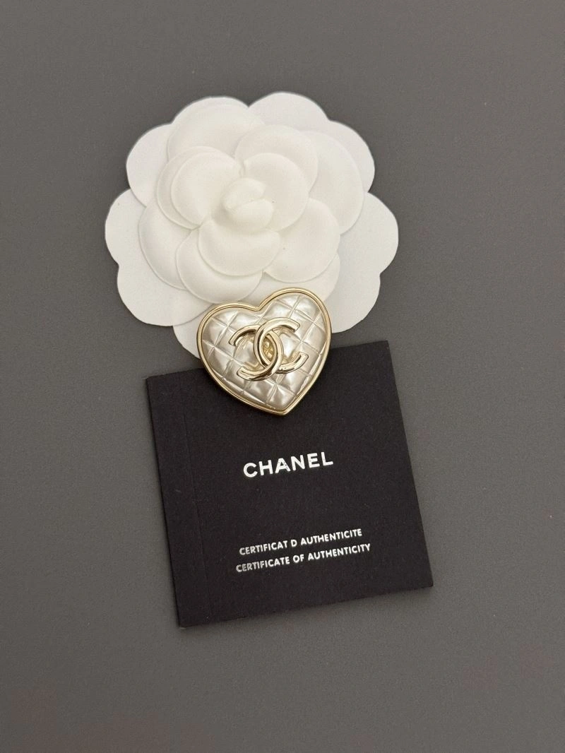 Sophisticated Chanel Brooches 230306