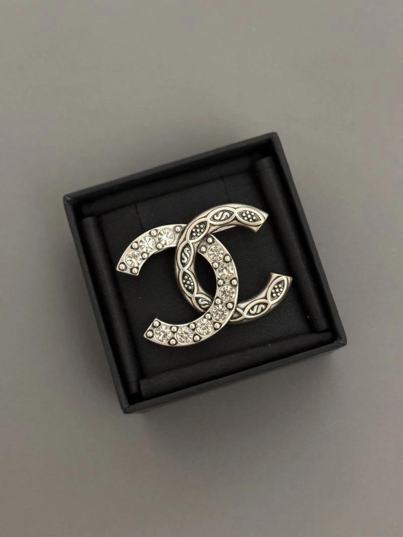Chanel Brooches Trendsetting 230275