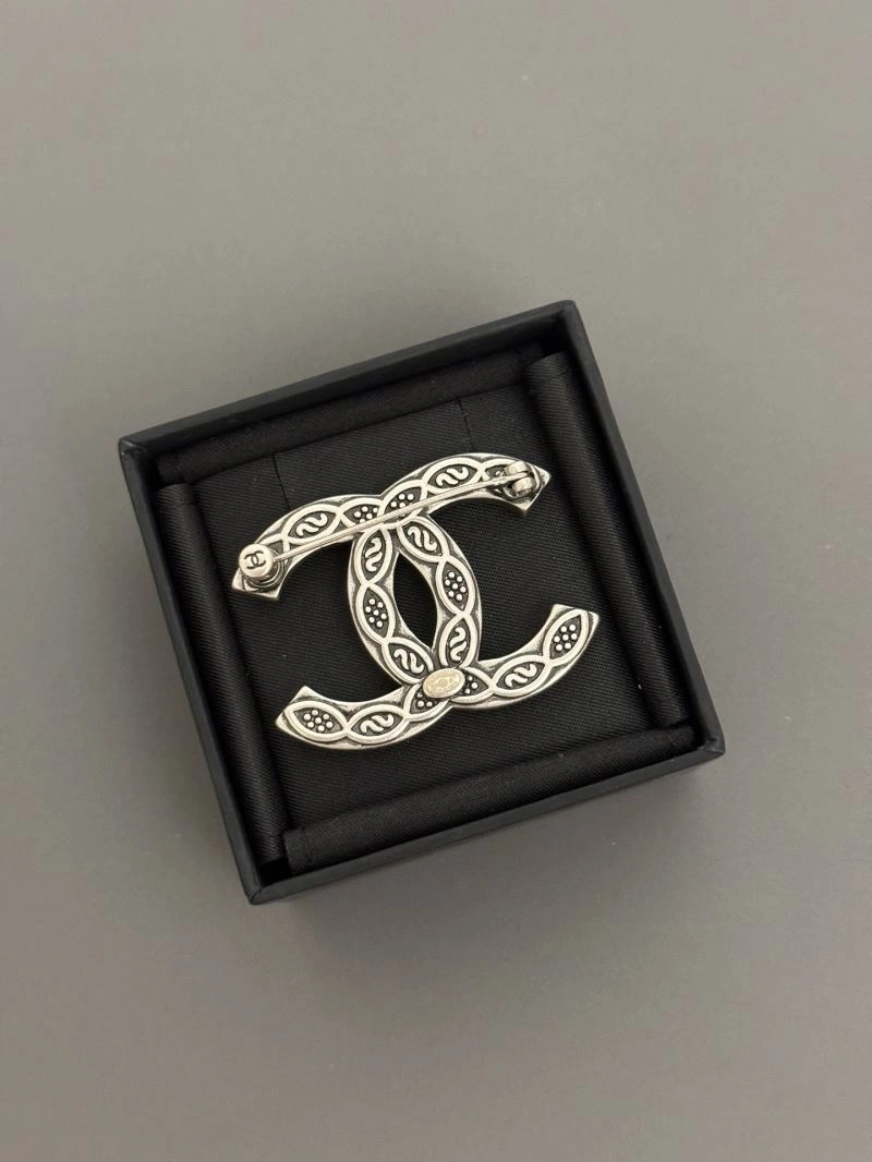 Chanel Brooches Trendsetting 230275