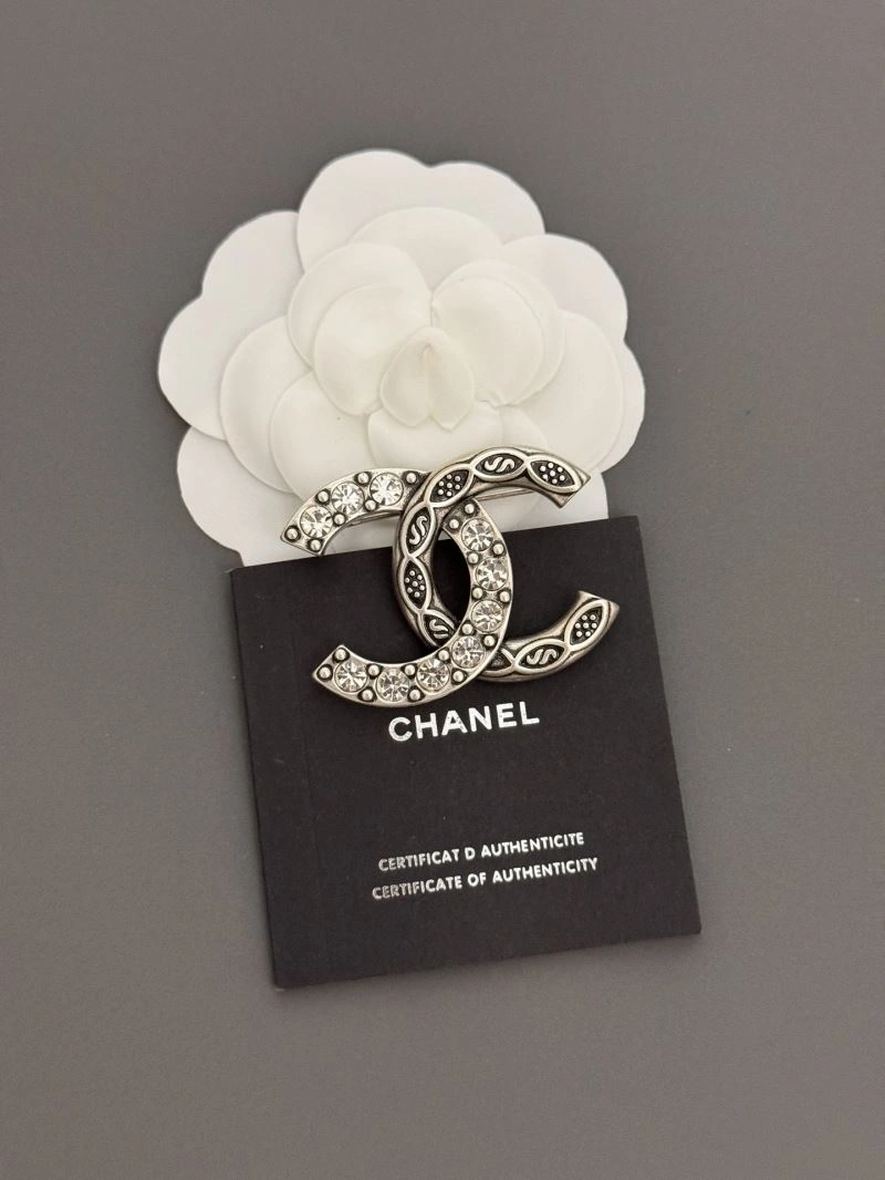 Chanel Brooches Trendsetting 230275