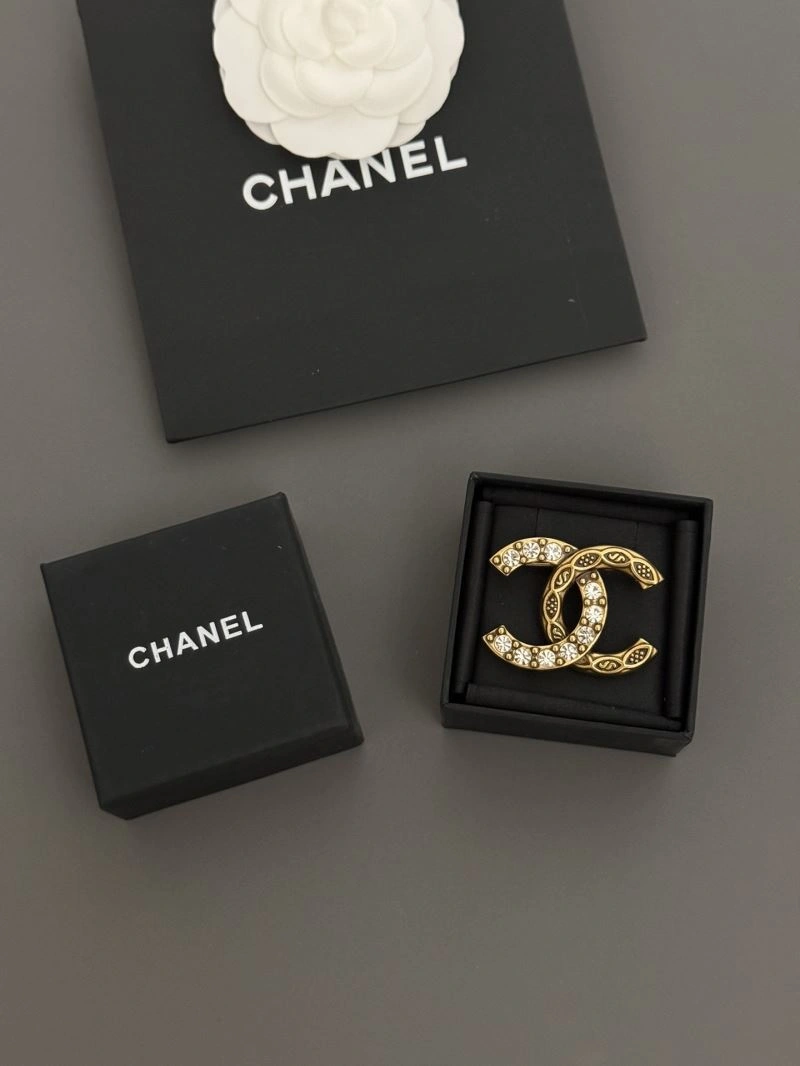 Chanel Brooches Original 230255