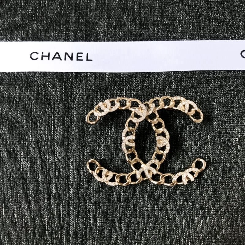 OdorResistant Chanel Brooches 230252
