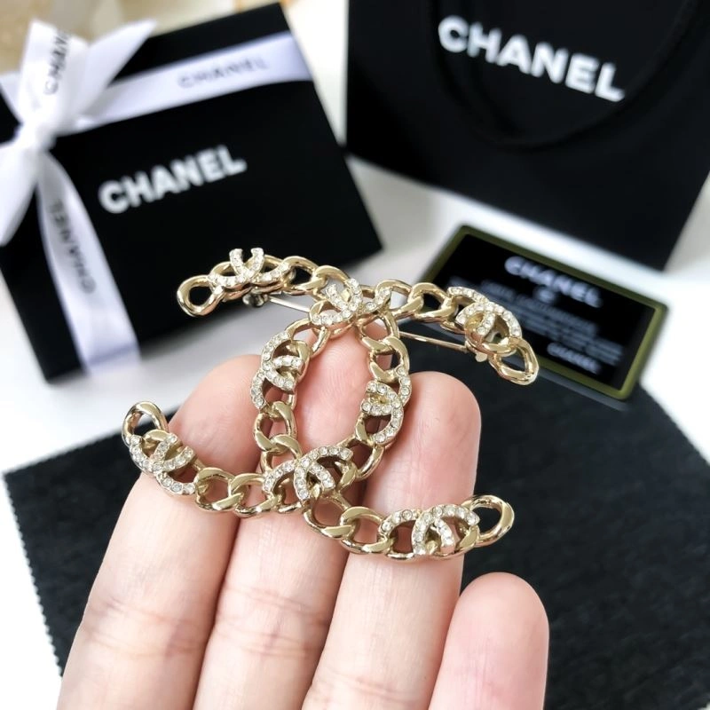 OdorResistant Chanel Brooches 230252
