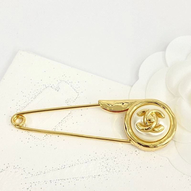 SportInspired Chanel Brooches 230250