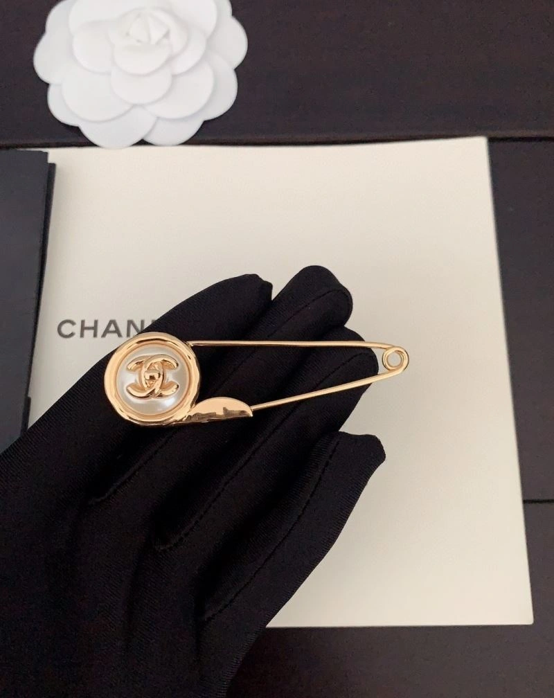 Casual Chanel Brooches 230288