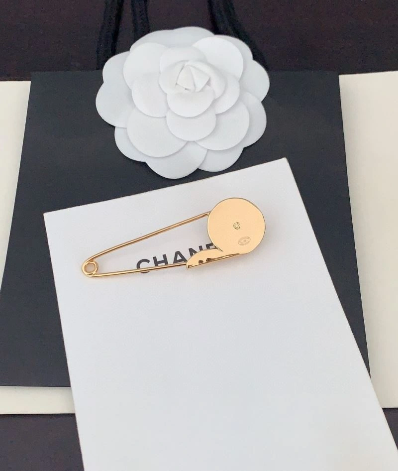 Casual Chanel Brooches 230288