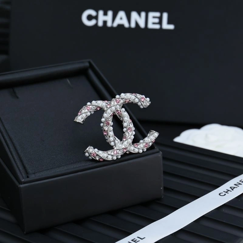 Durable Chanel Brooches 230237