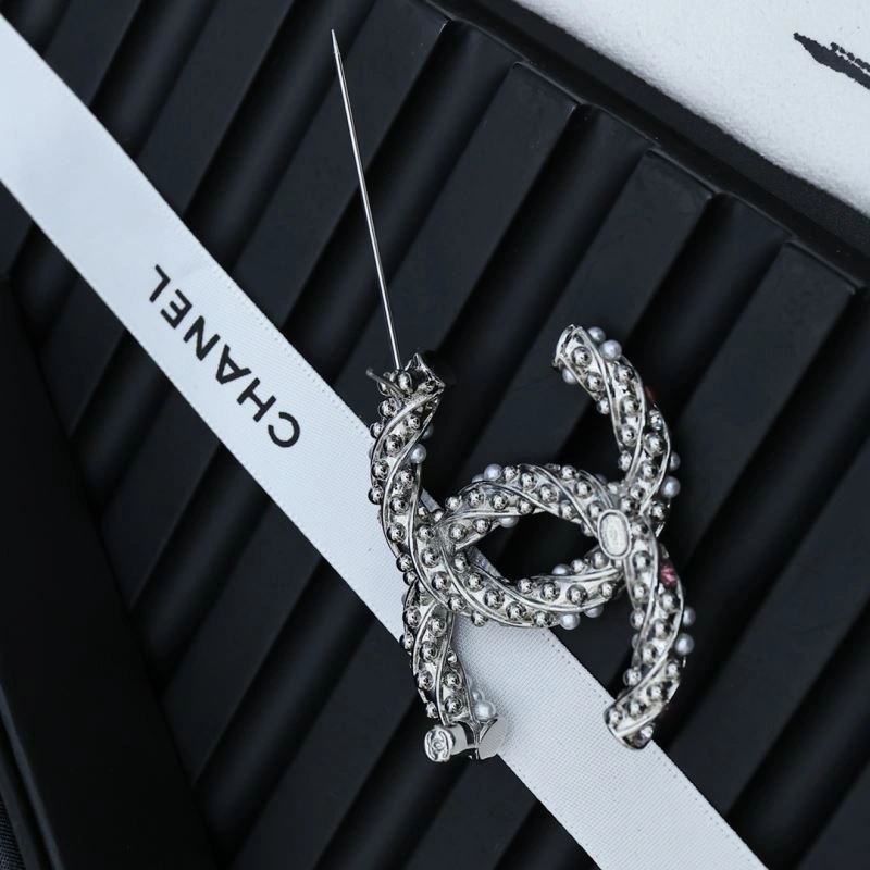 Durable Chanel Brooches 230237