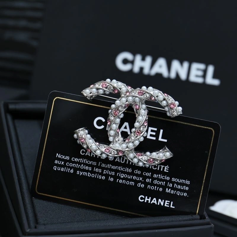 Durable Chanel Brooches 230237