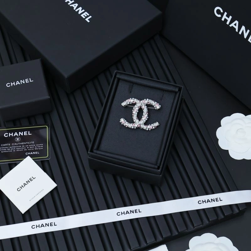 Durable Chanel Brooches 230237