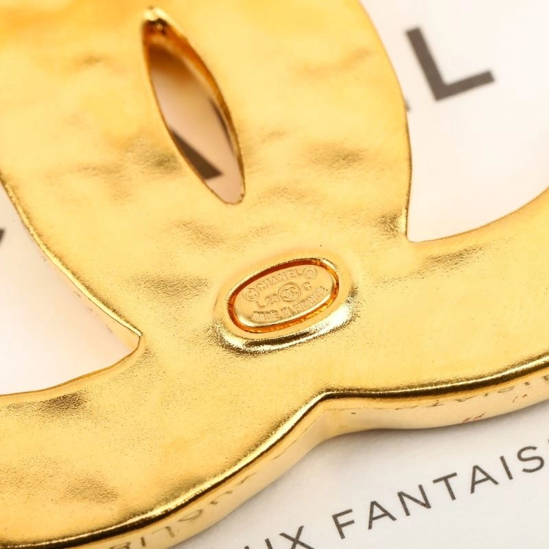 TechFriendly Chanel Brooches 230241