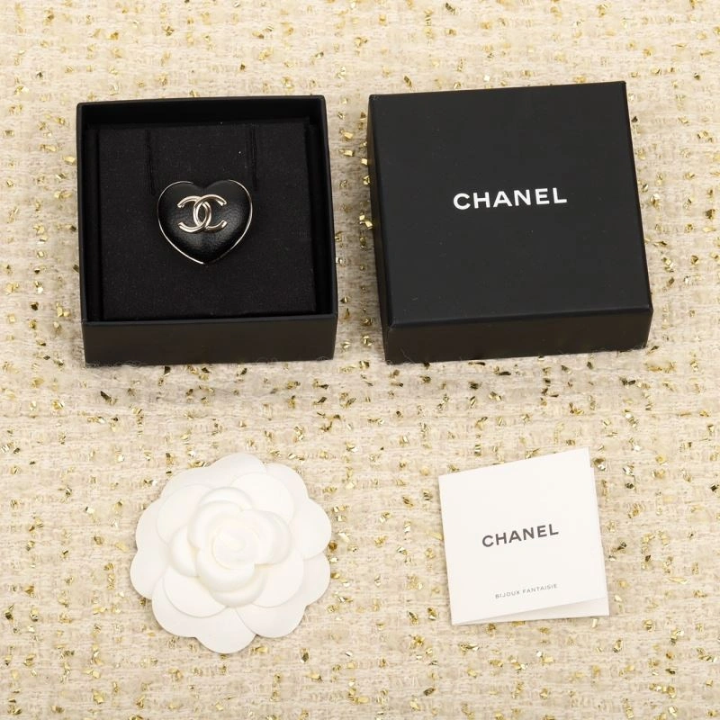 AllSeason Chanel Brooches 230247