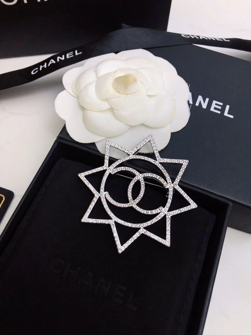 Chanel Brooches Chic 230260