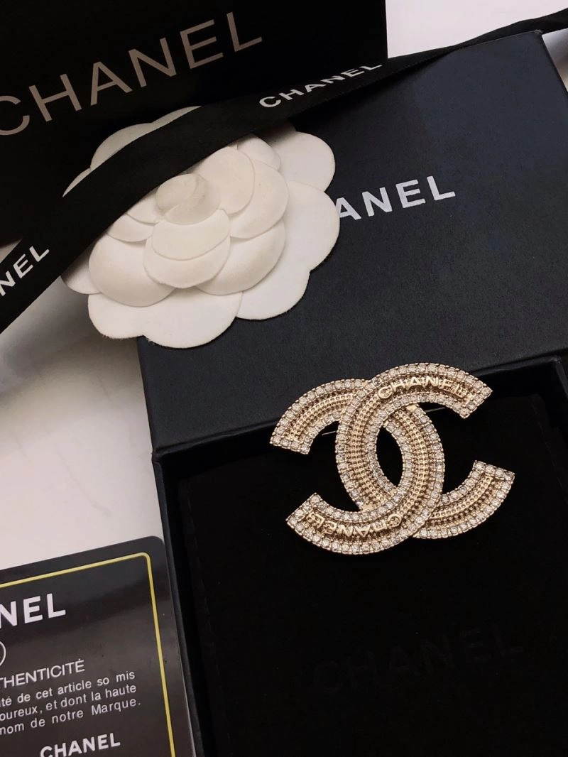 Chanel Brooches EasyMatch 230242
