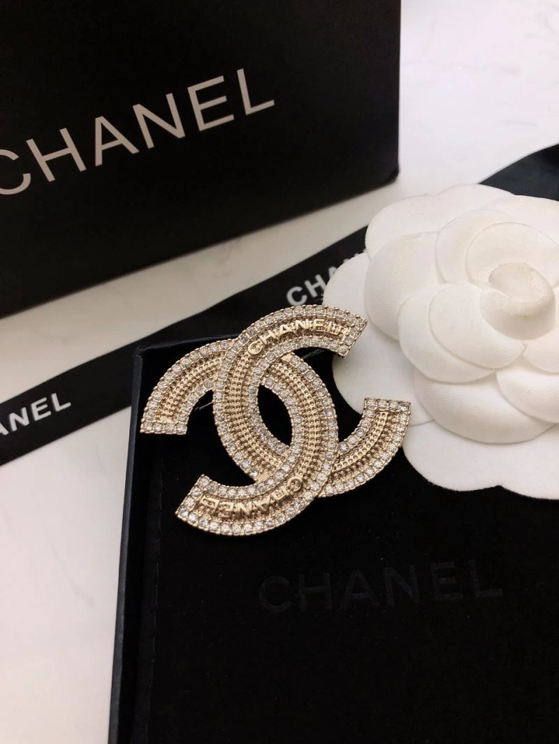 Chanel Brooches EasyMatch 230242