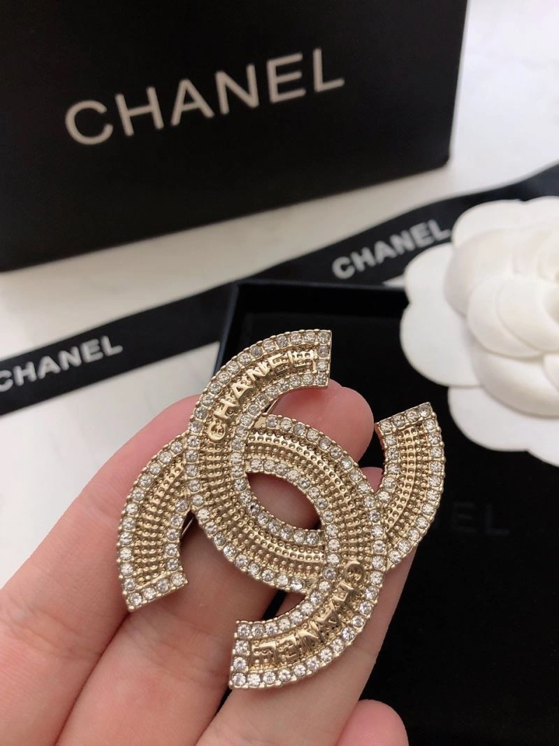 Chanel Brooches EasyMatch 230242