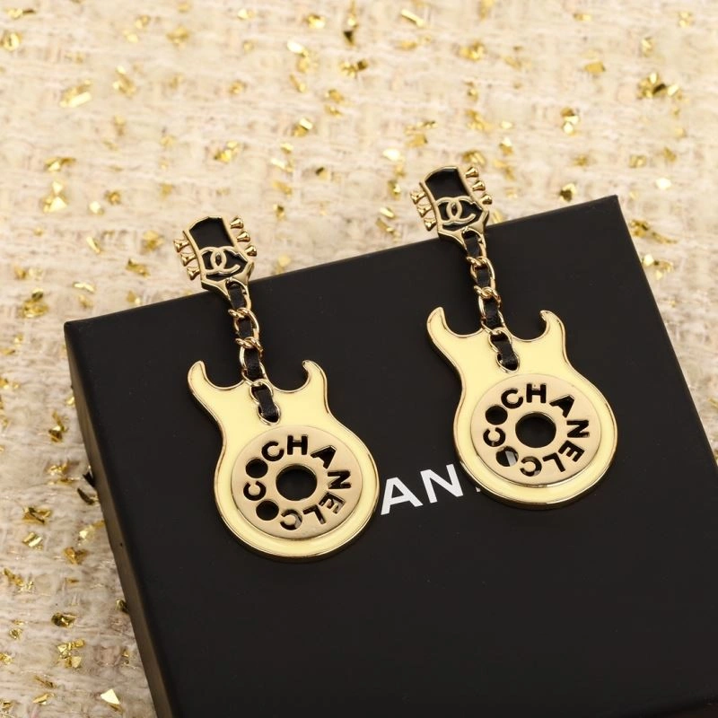 GoodFit Chanel Brooches 230232