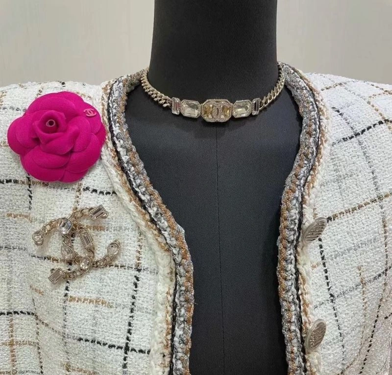 Chanel Brooches Comfortable 230265