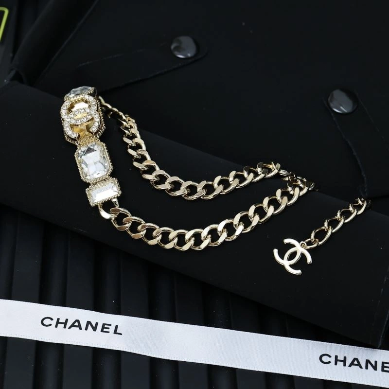 Chanel Brooches Comfortable 230265
