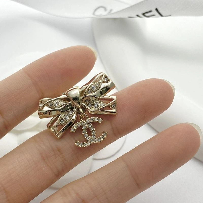 Stretchable Chanel Brooches 230231