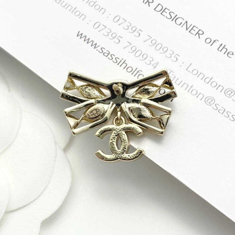 Stretchable Chanel Brooches 230231
