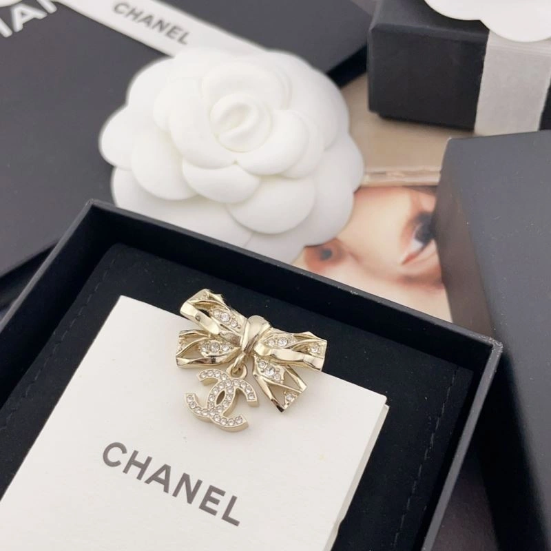 Chanel Brooches Casual 230244