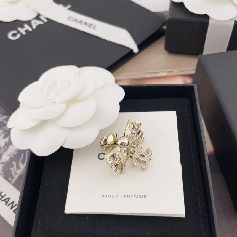 Chanel Brooches Casual 230244