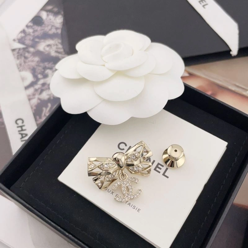 Chanel Brooches Casual 230244