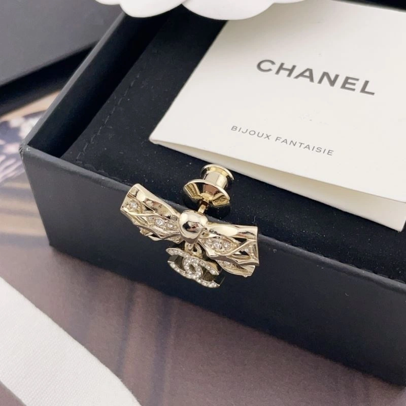 Chanel Brooches Casual 230244