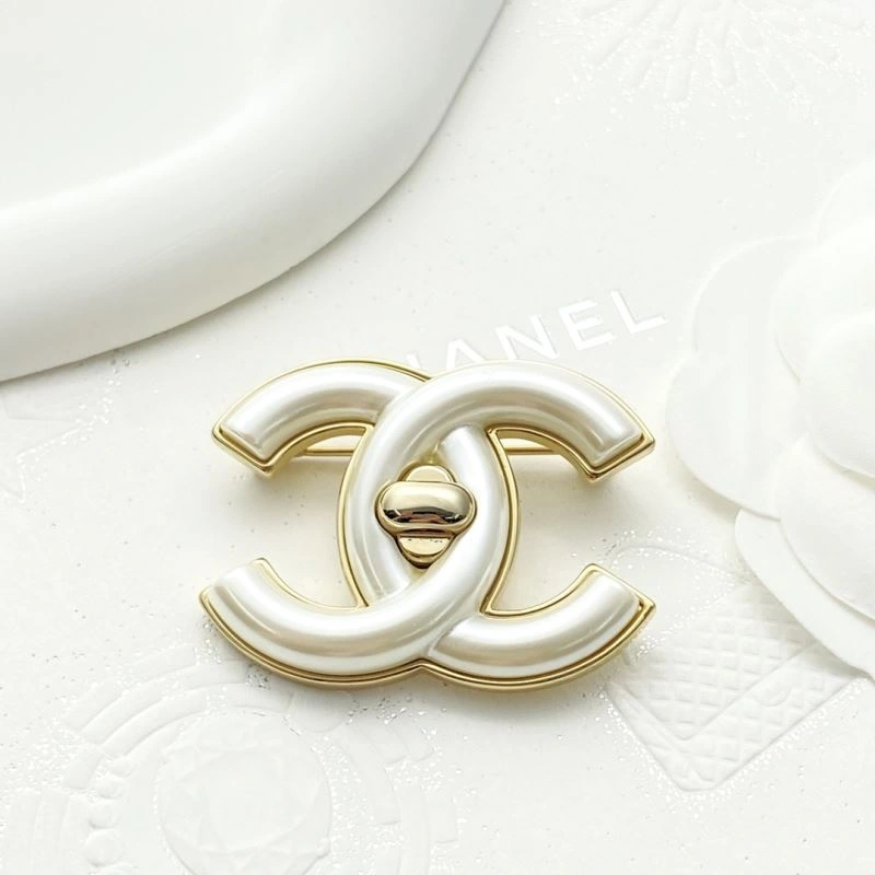 Breathable Chanel Brooches 230291