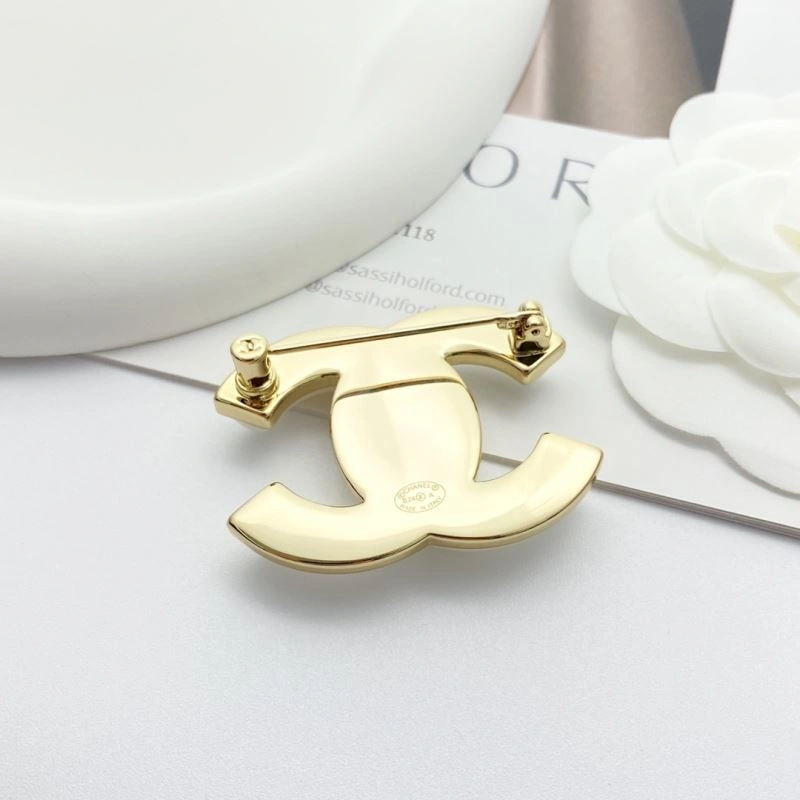 Breathable Chanel Brooches 230291