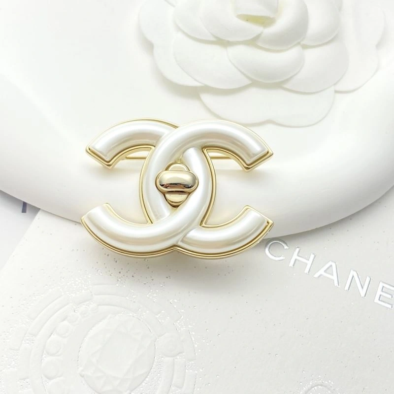 Breathable Chanel Brooches 230291