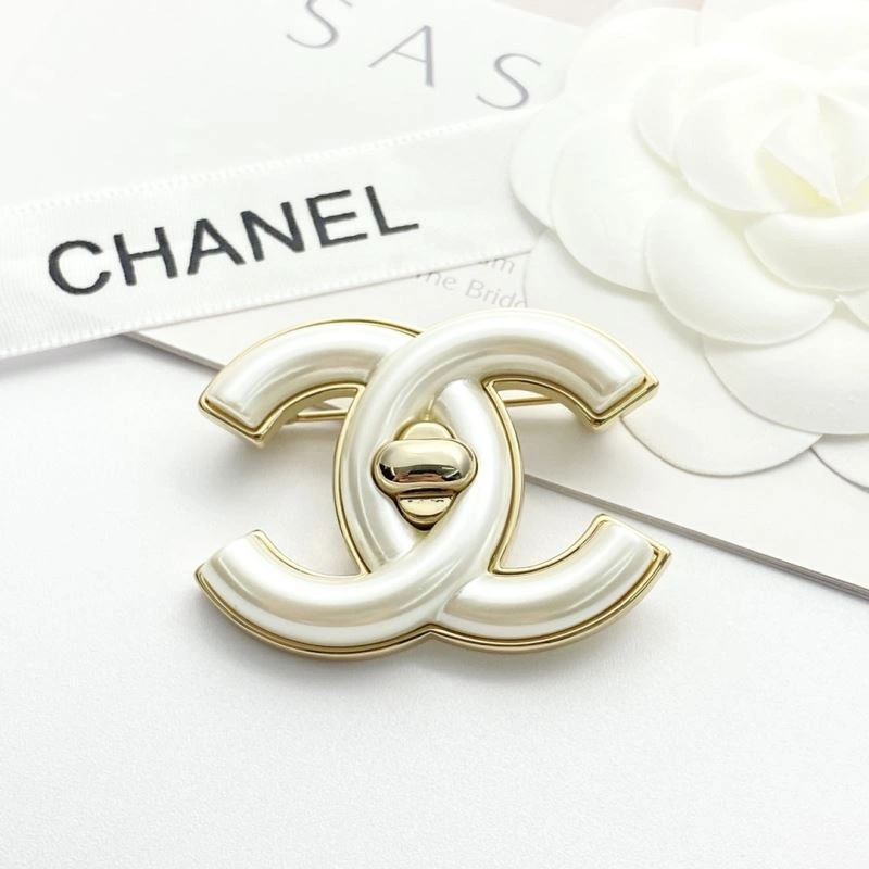 Breathable Chanel Brooches 230291