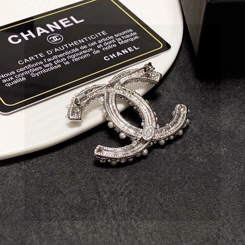Chanel Brooches Vibrant 230219