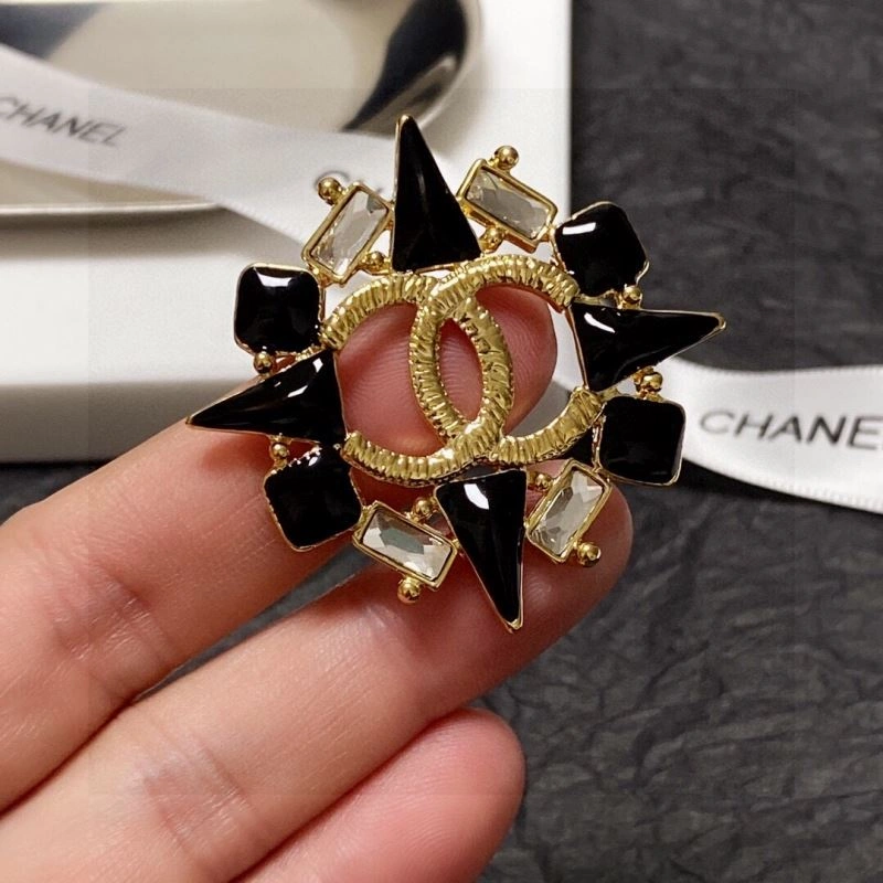 Chanel Brooches EasyMatch 230253