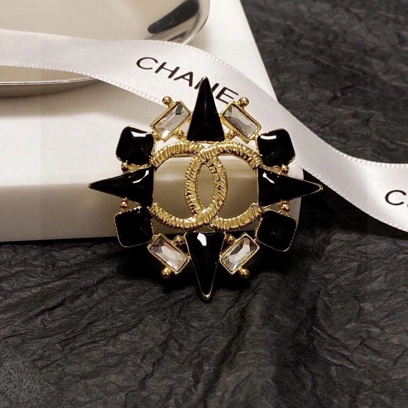 Chanel Brooches EasyMatch 230253