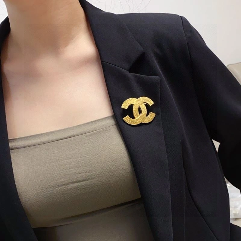 Durable Chanel Brooches 230221