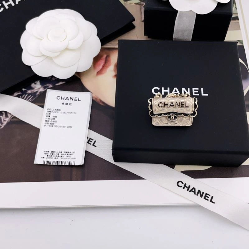 Chanel Brooches SportInspired 230226